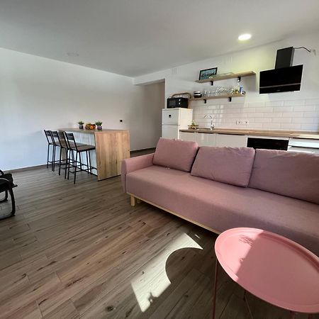 Apartmani Mlinar - Two Bedroom Apartment With Seaview Гребащиця Екстер'єр фото