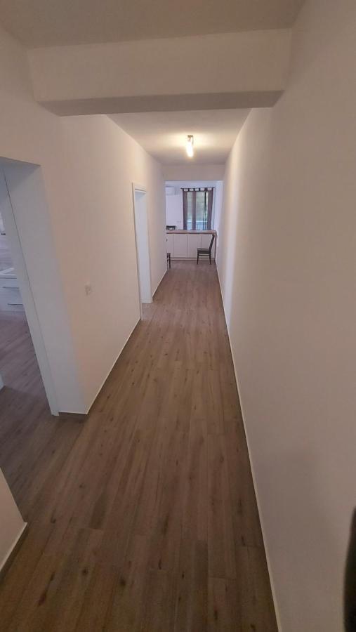 Apartmani Mlinar - Two Bedroom Apartment With Seaview Гребащиця Екстер'єр фото