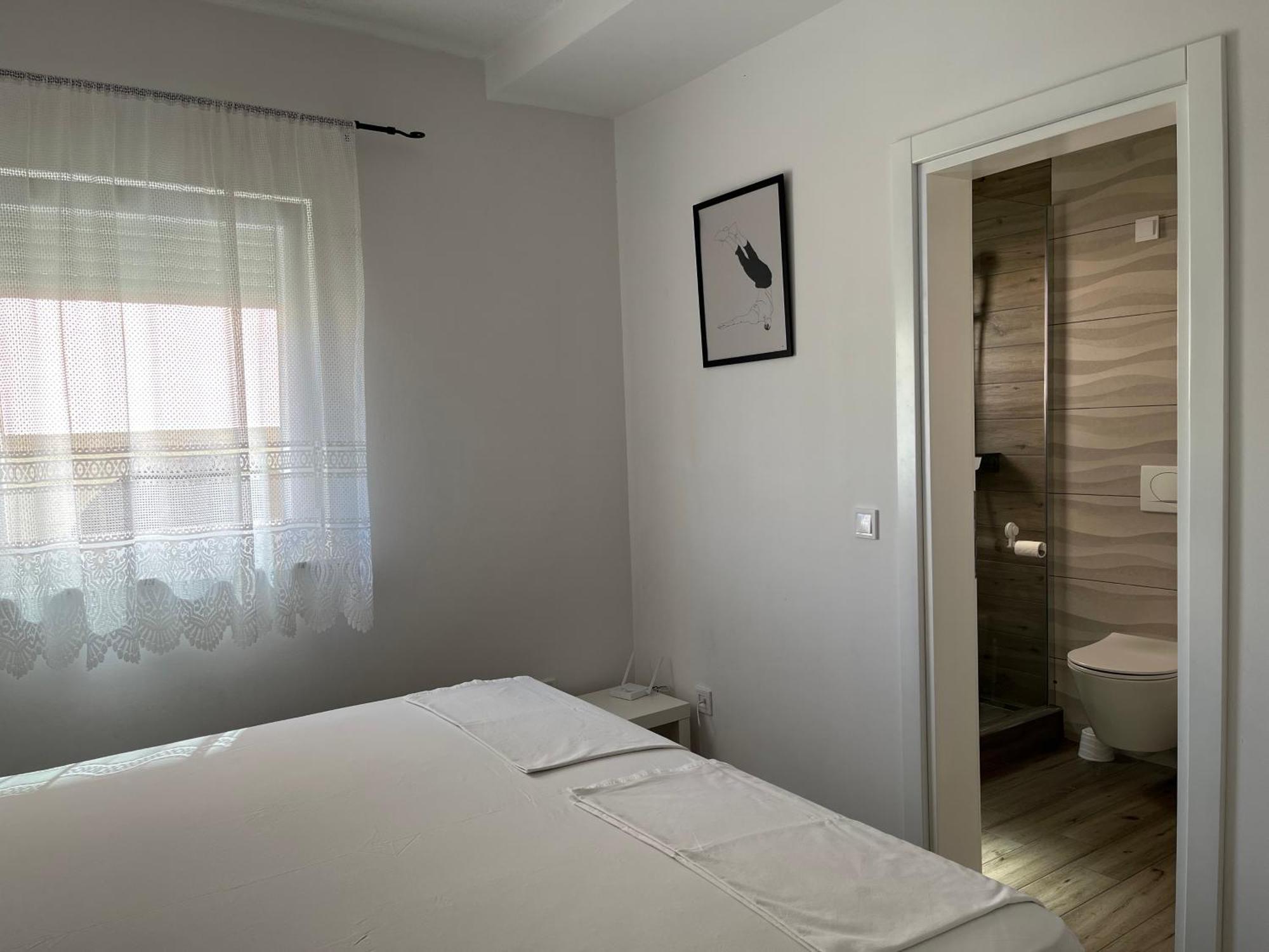 Apartmani Mlinar - Two Bedroom Apartment With Seaview Гребащиця Екстер'єр фото